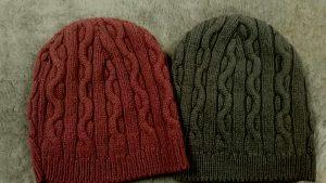 CLASSIC CABLE KNIT MERINO WOOL BEANIE HAT - CHOICE OF 2 COLORS