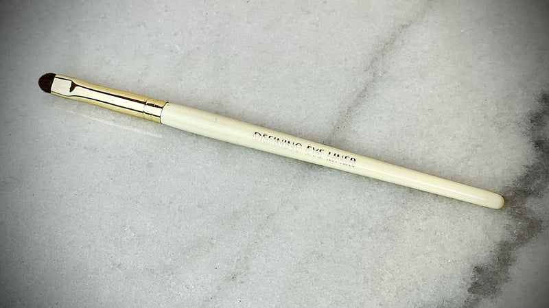 DEFINING EYE LINER BRUSH + BONUS!